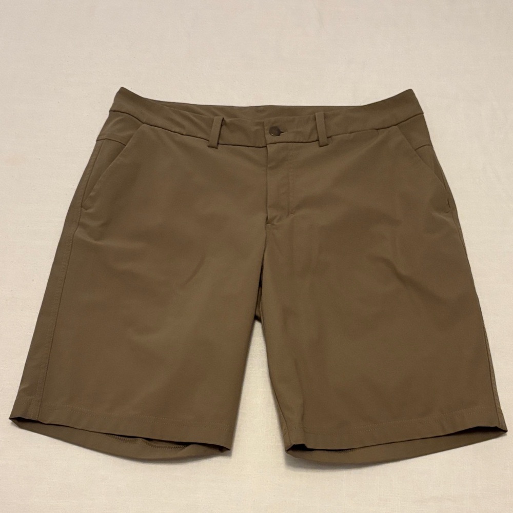 lululemon athletica Brown Flat Front Shorts men’s